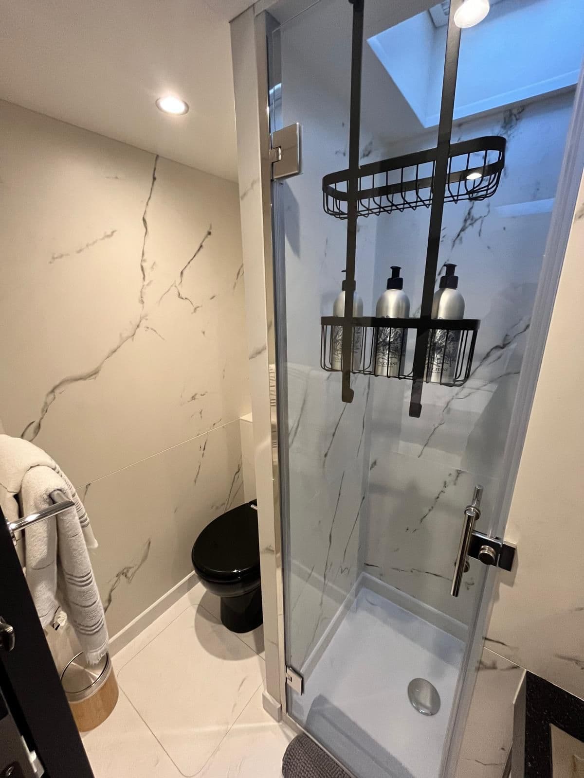 En-suite marble