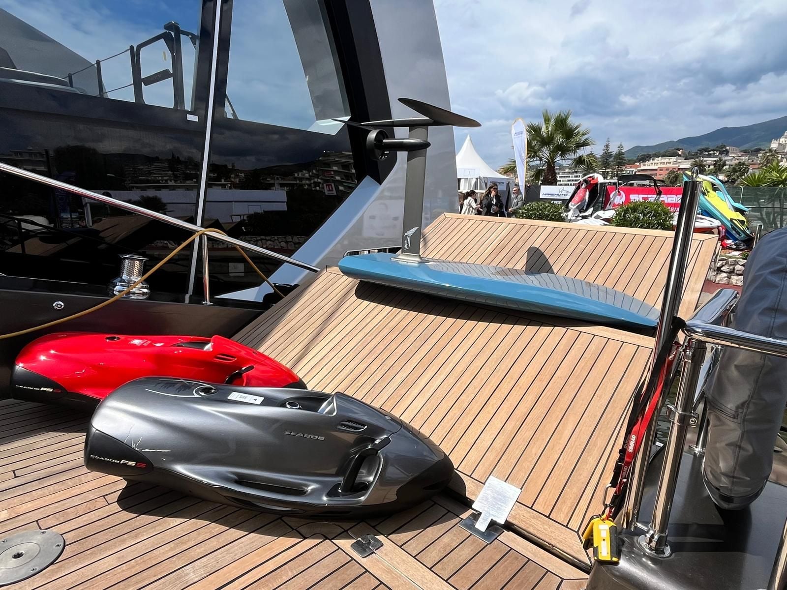 Seabobs and electric hydrofoil